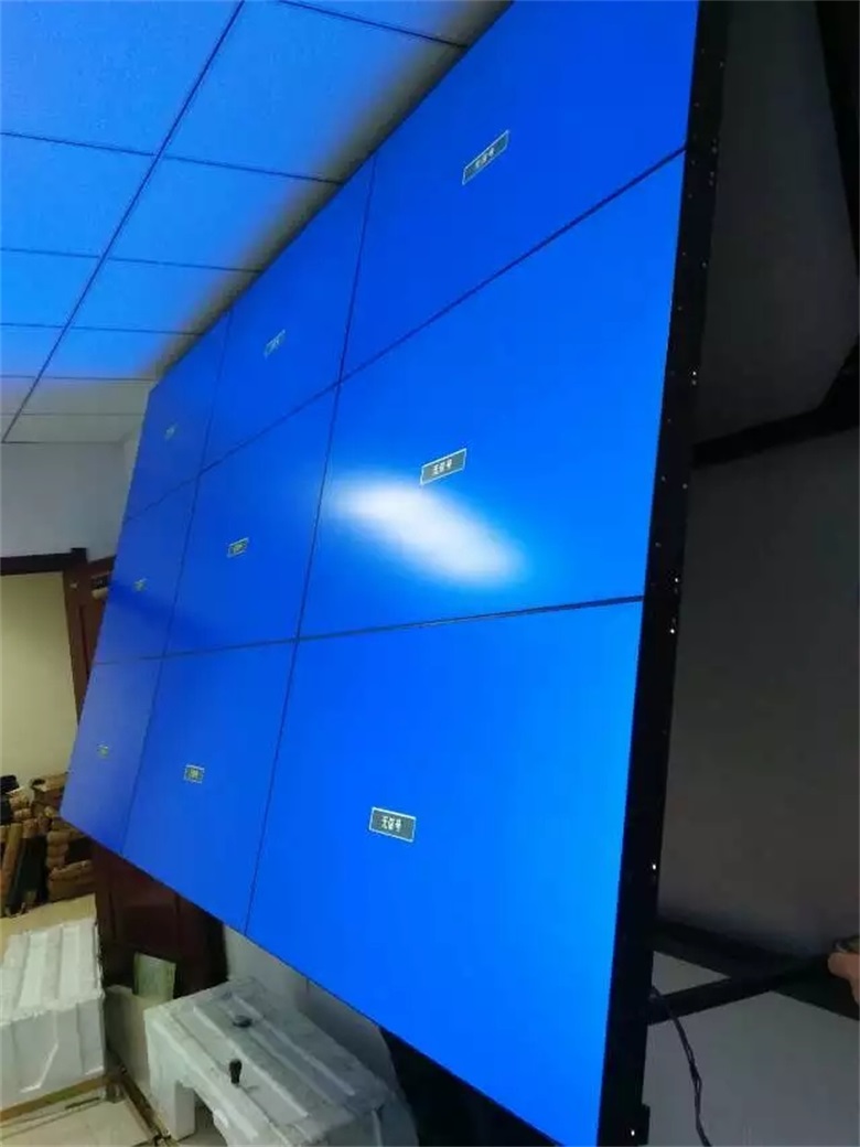 2019年哈爾濱工業大學寬邊液晶拼接屏液晶拼接大屏幕